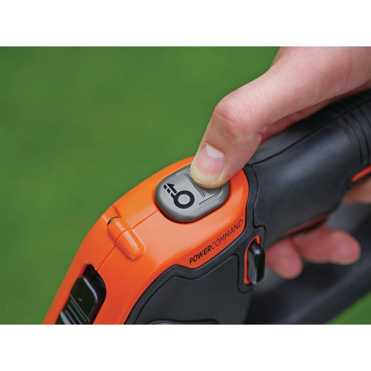 Електрически Тример Black & Decker PowerCommand STC1820EPC 18 V 28 cm
